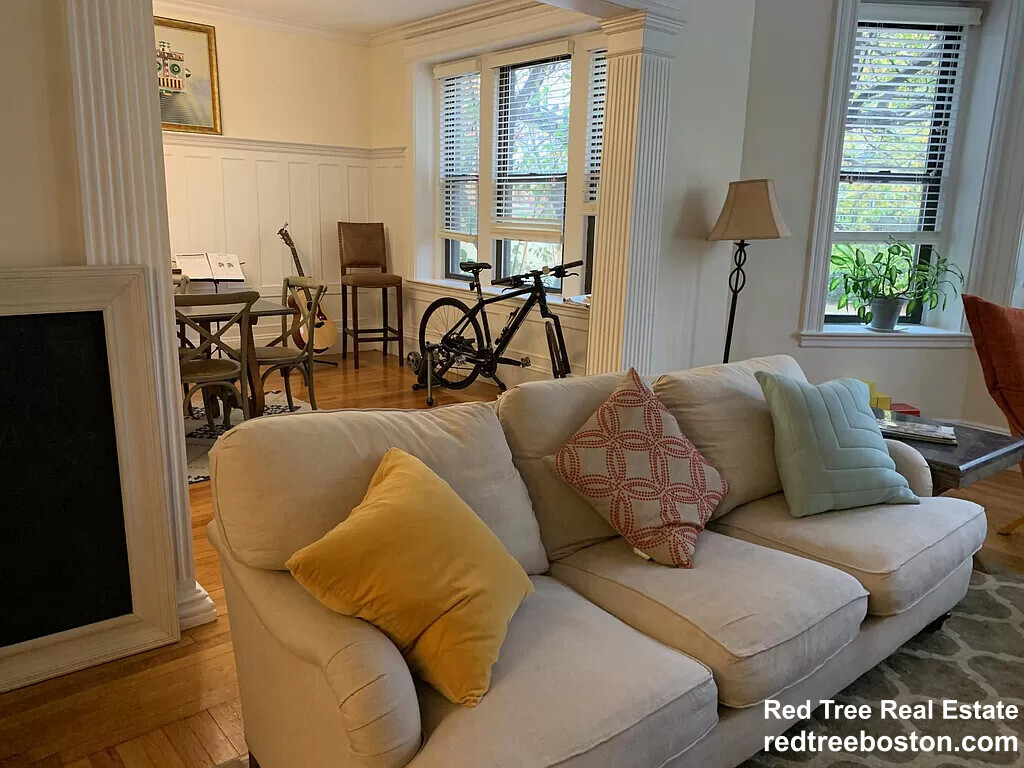 145 Freeman St, Brookline