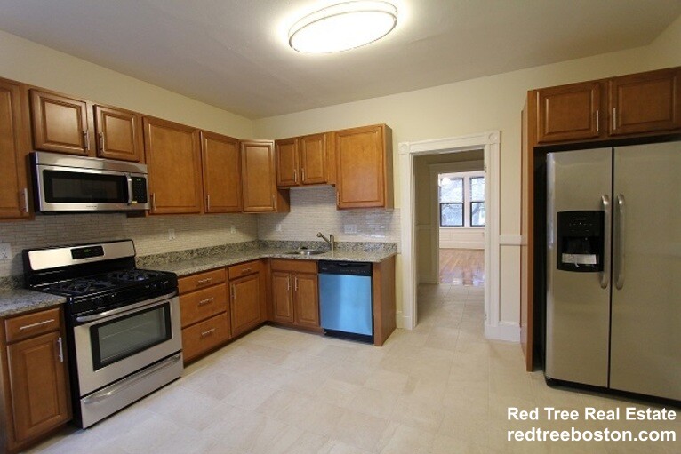 143 Freeman St, Brookline