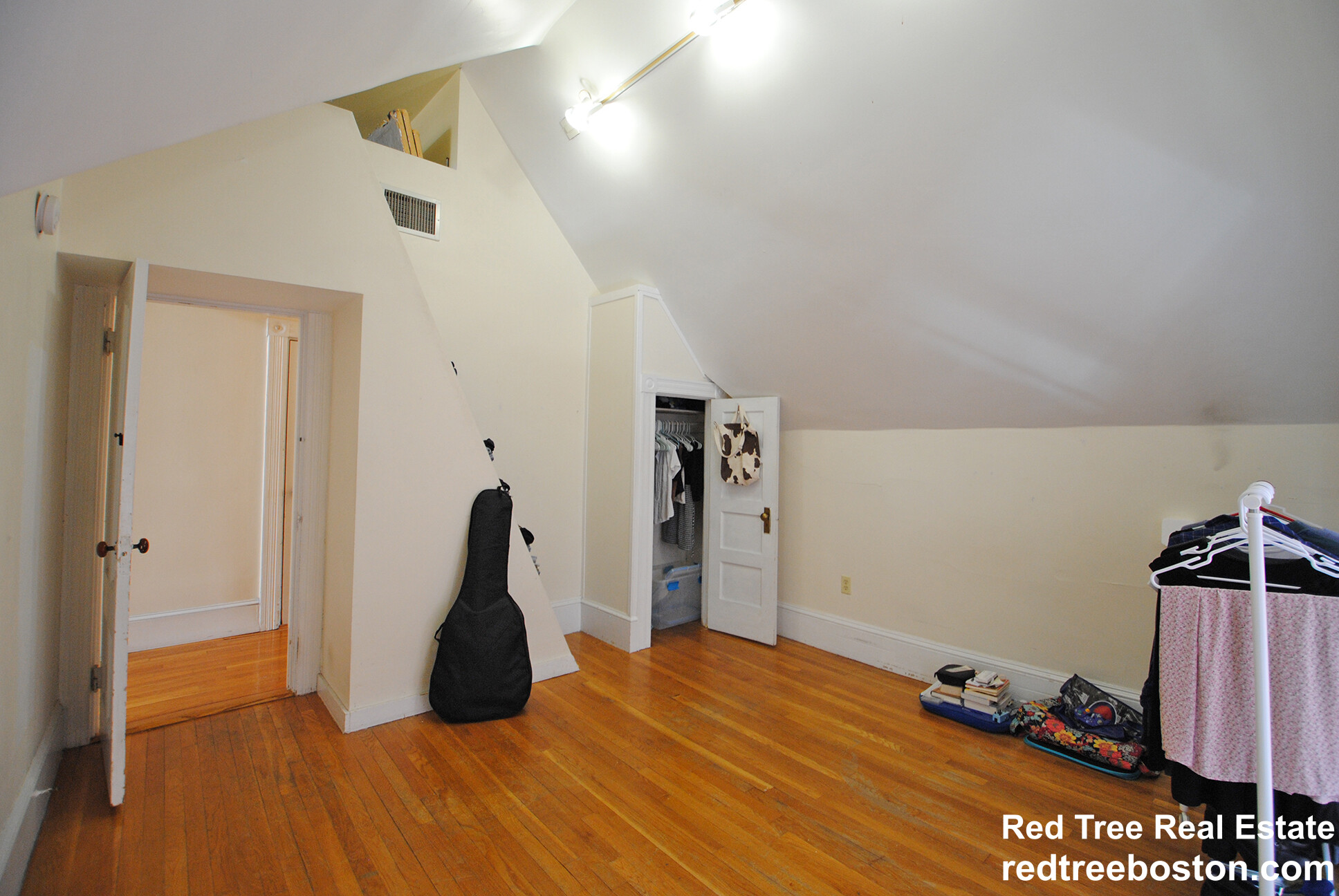 1678 Beacon St, Brookline