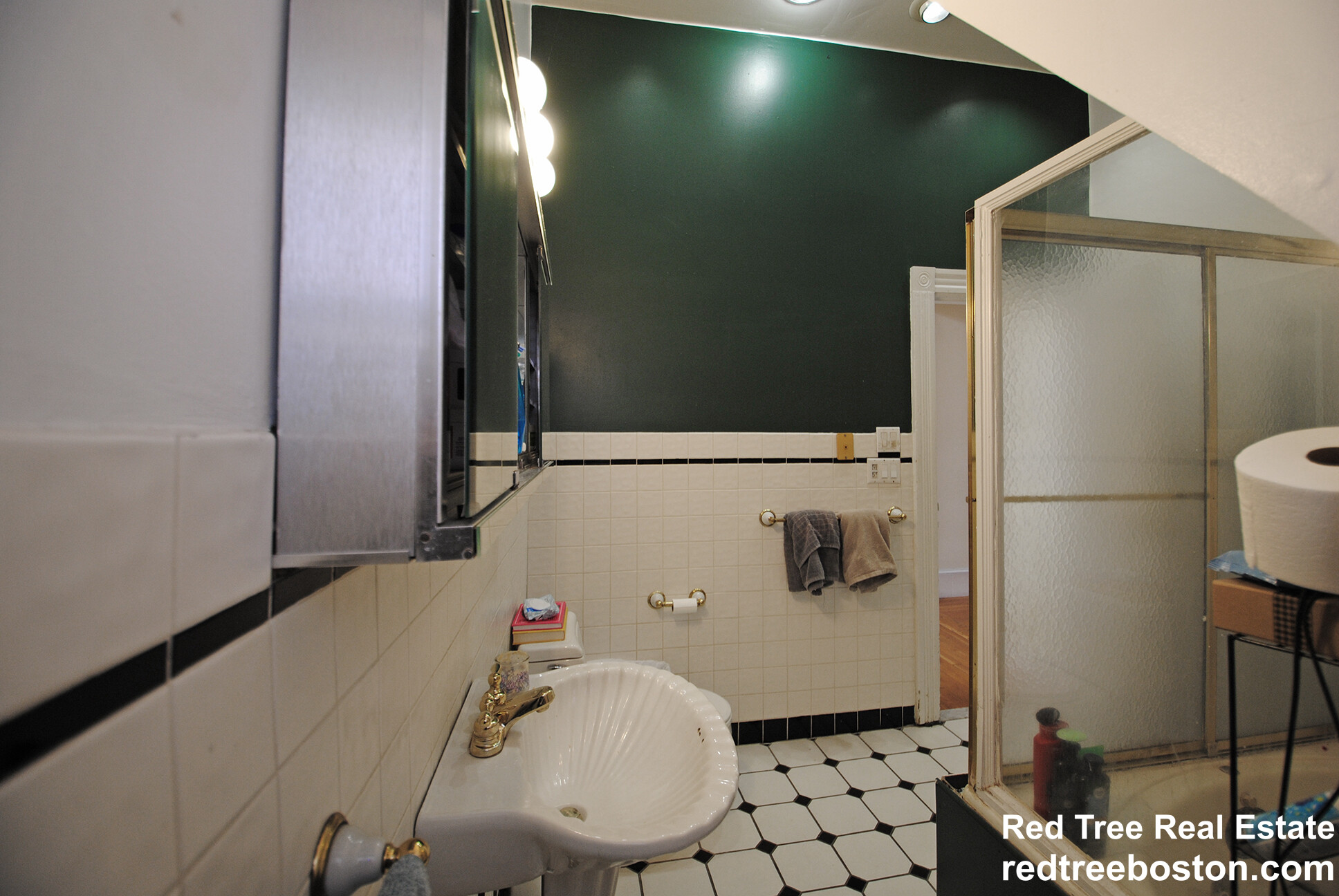 1678 Beacon St, Brookline