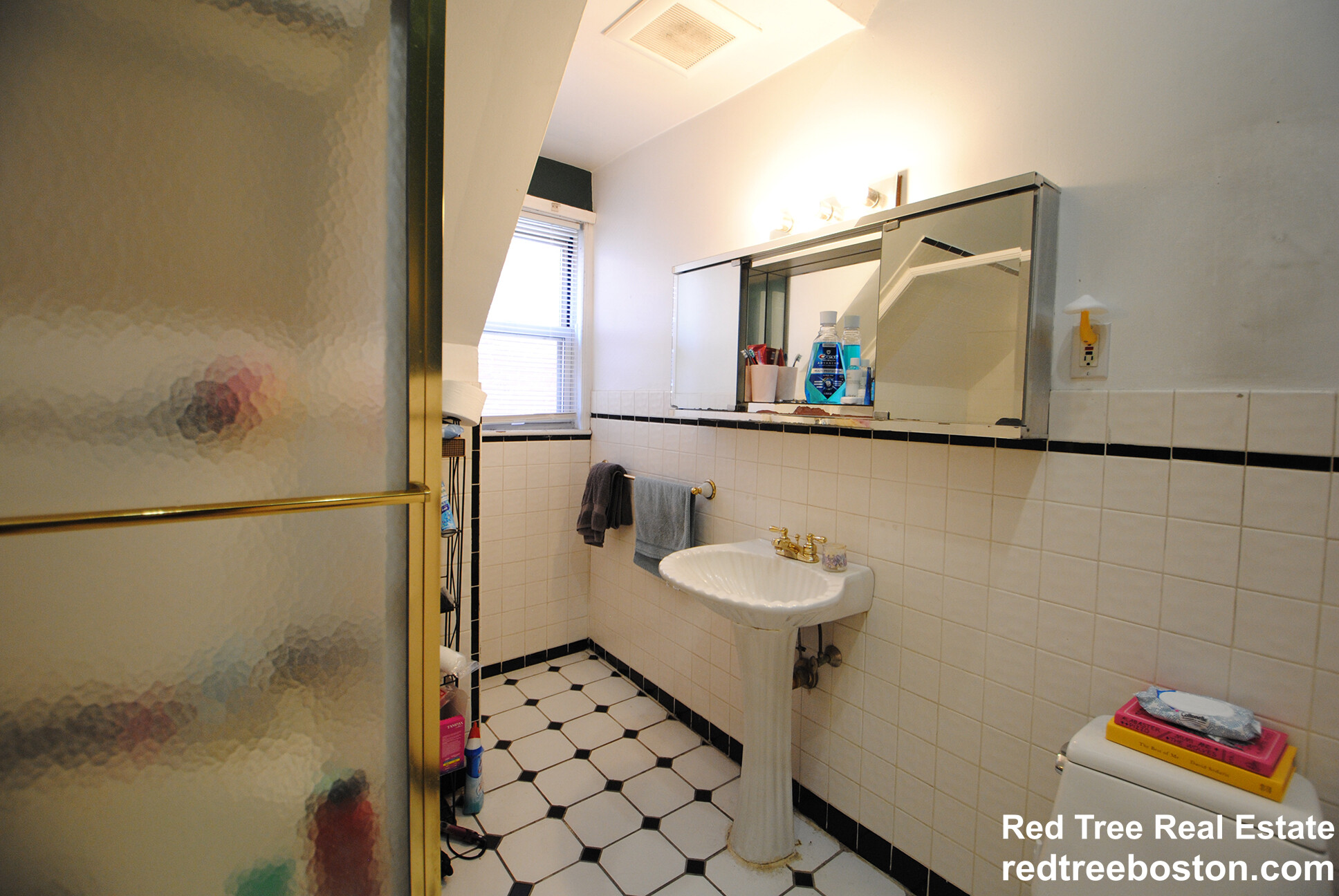 1678 Beacon St, Brookline