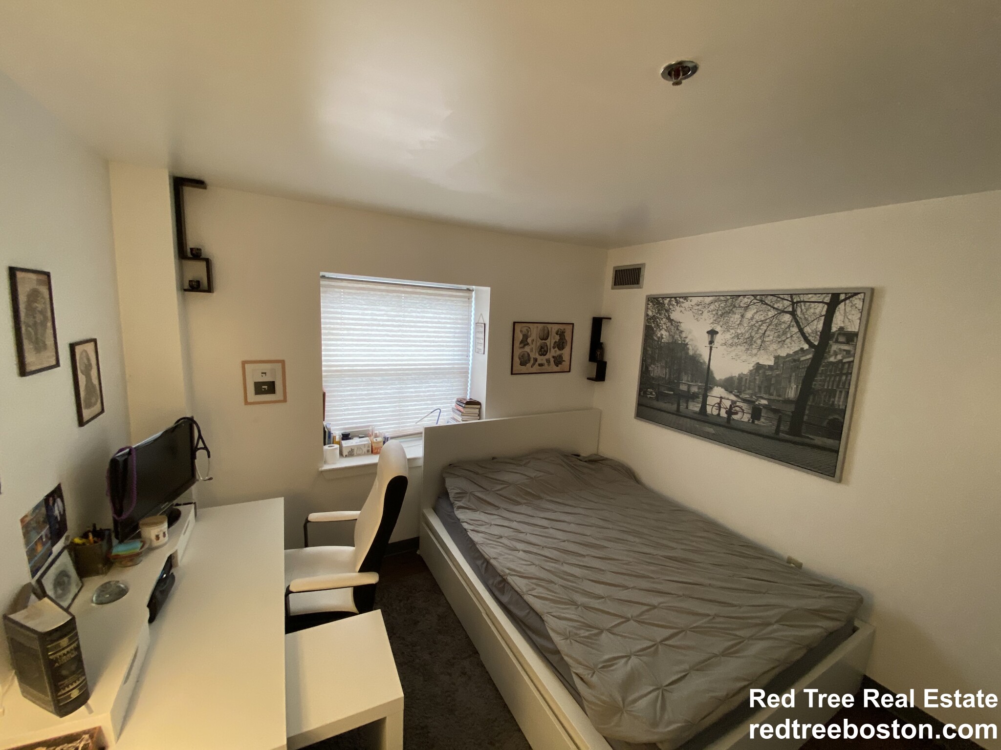 888 Washington St, Chinatown