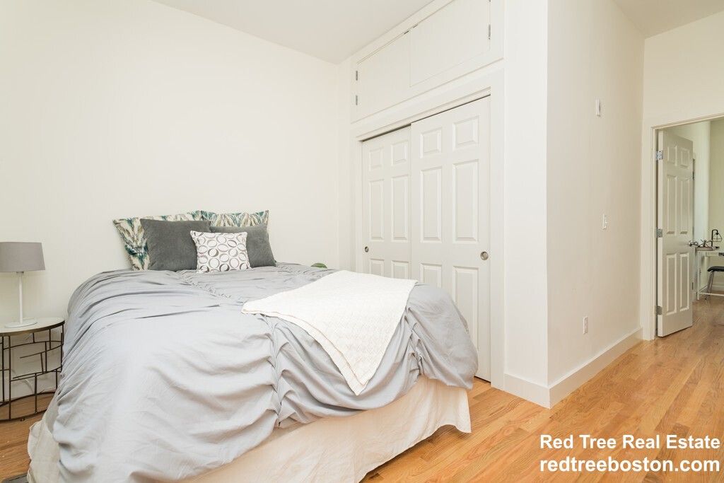 150 Pleasant St, Dorchester