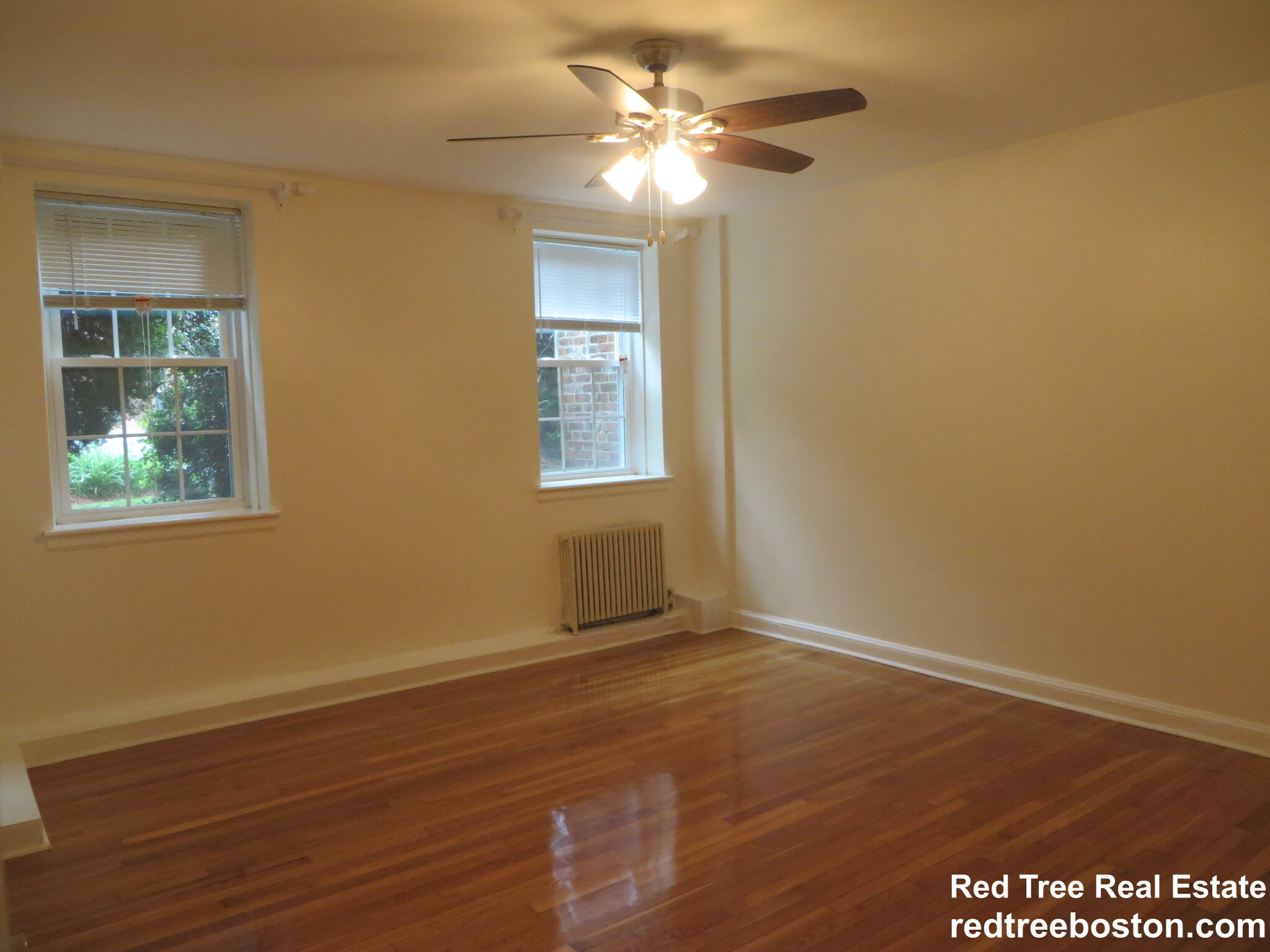 39 Commonwealth Ave, Brighton