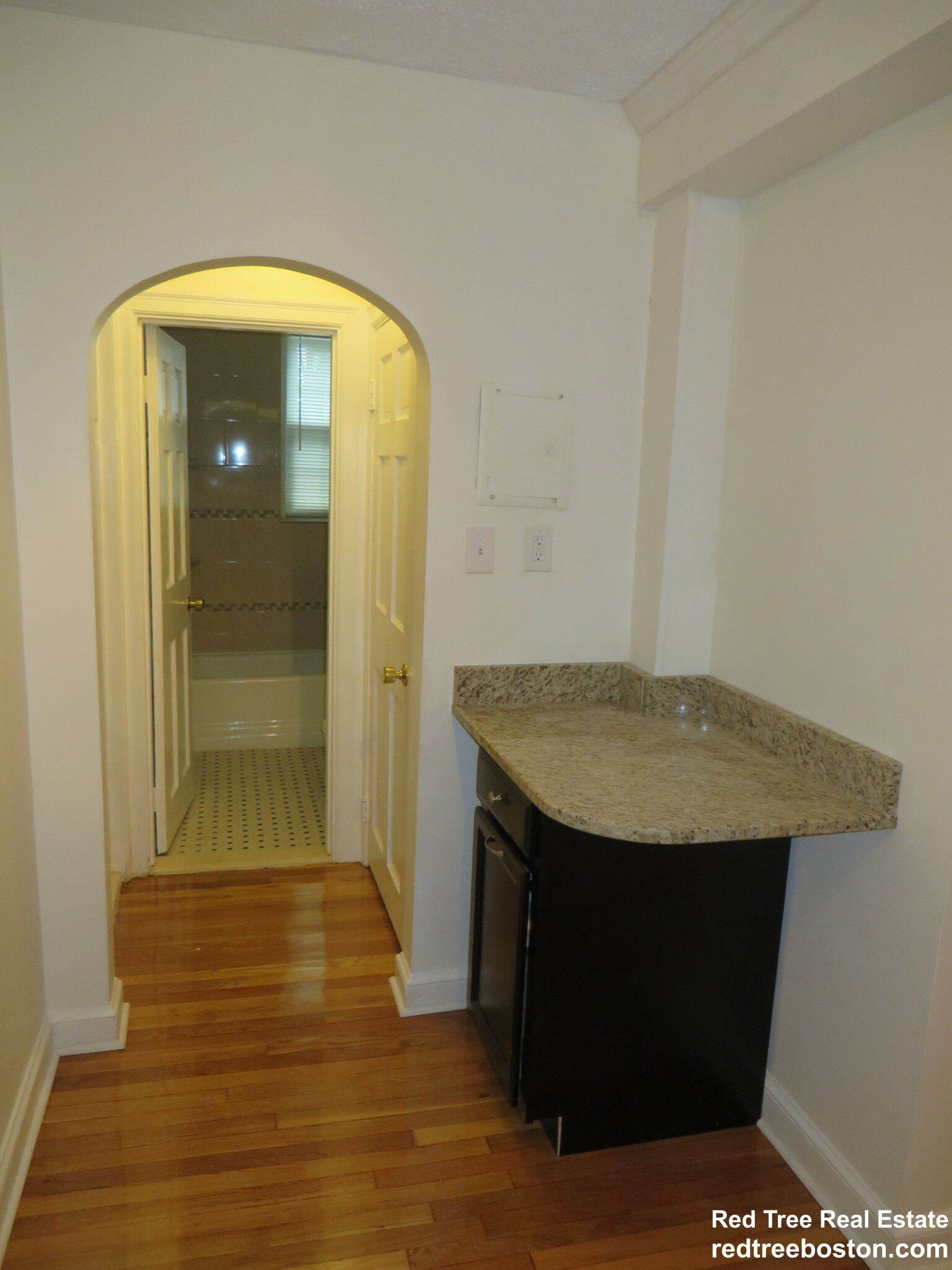 39 Commonwealth Ave, Brighton