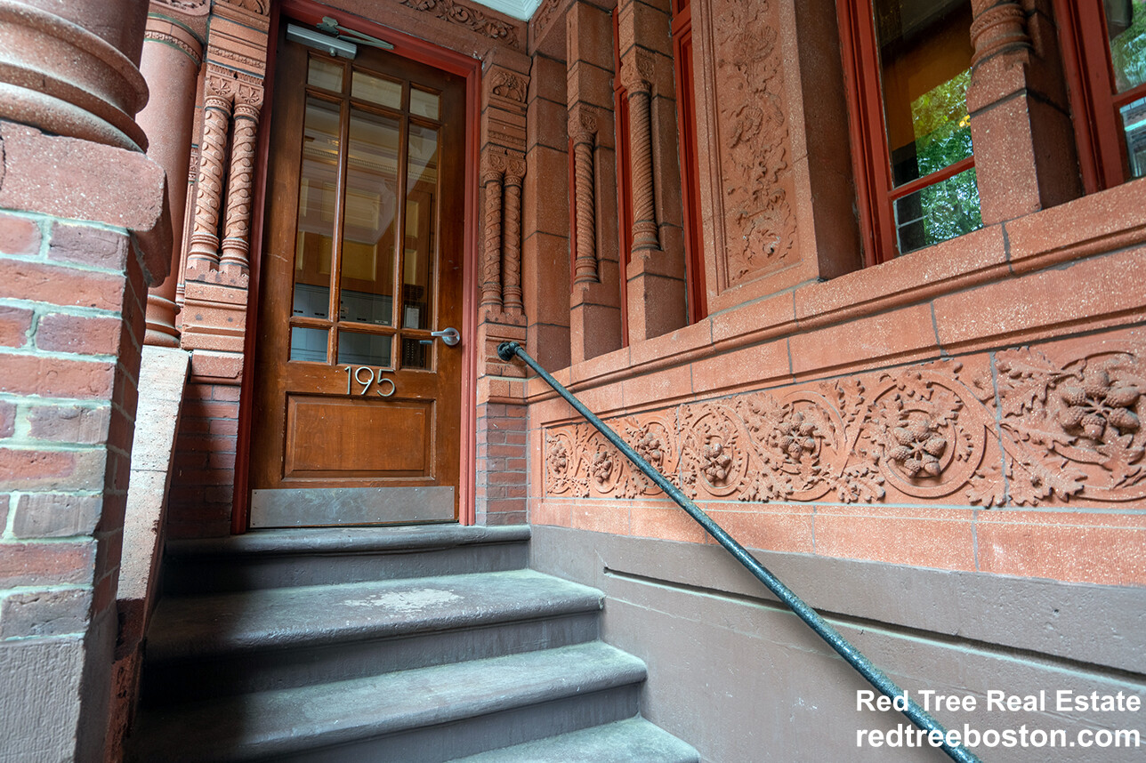 195 Commonwealth Ave, Back Bay