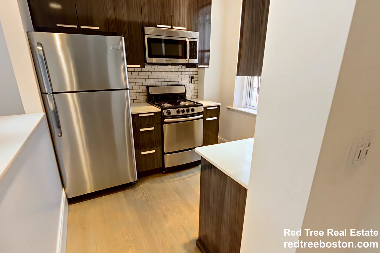 19 Queensberry St, Fenway