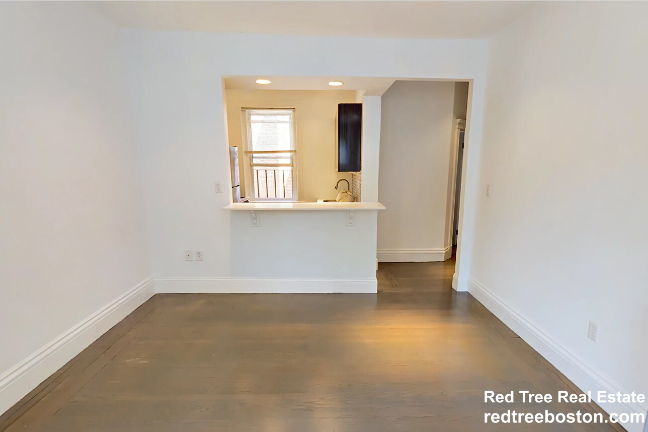 19 Queensberry St, Fenway