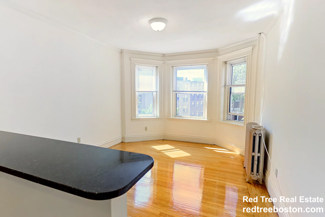 15 Queensberry St, Fenway