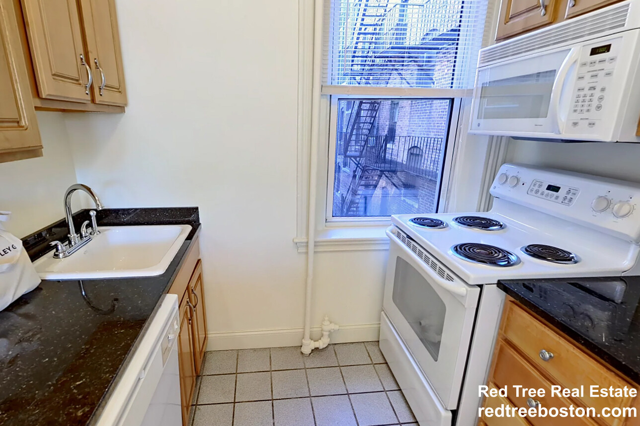 15 Queensberry St, Fenway