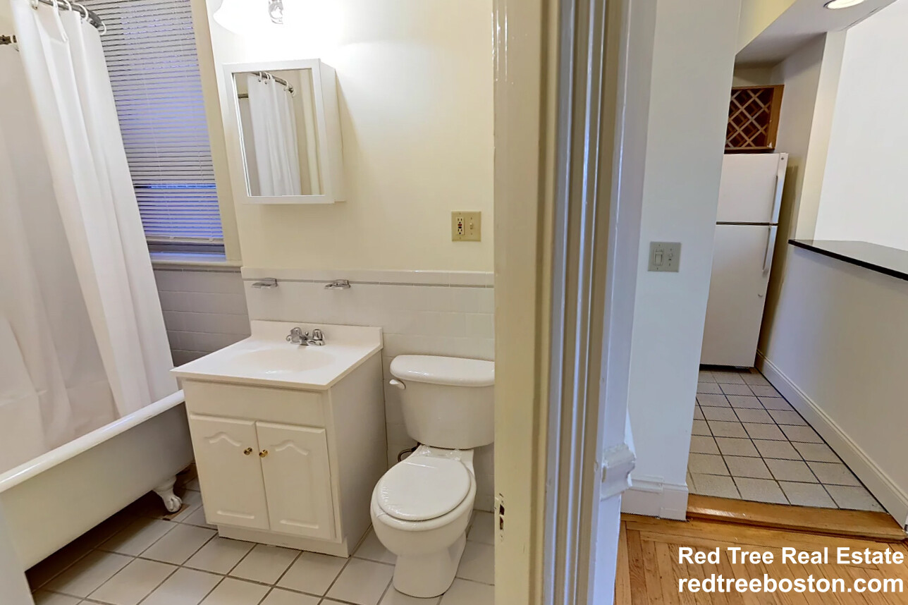 15 Queensberry St, Fenway