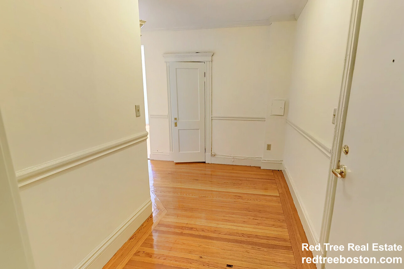 15 Queensberry St, Fenway