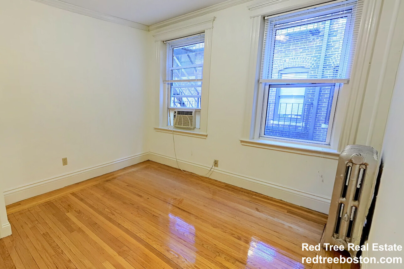 15 Queensberry St, Fenway