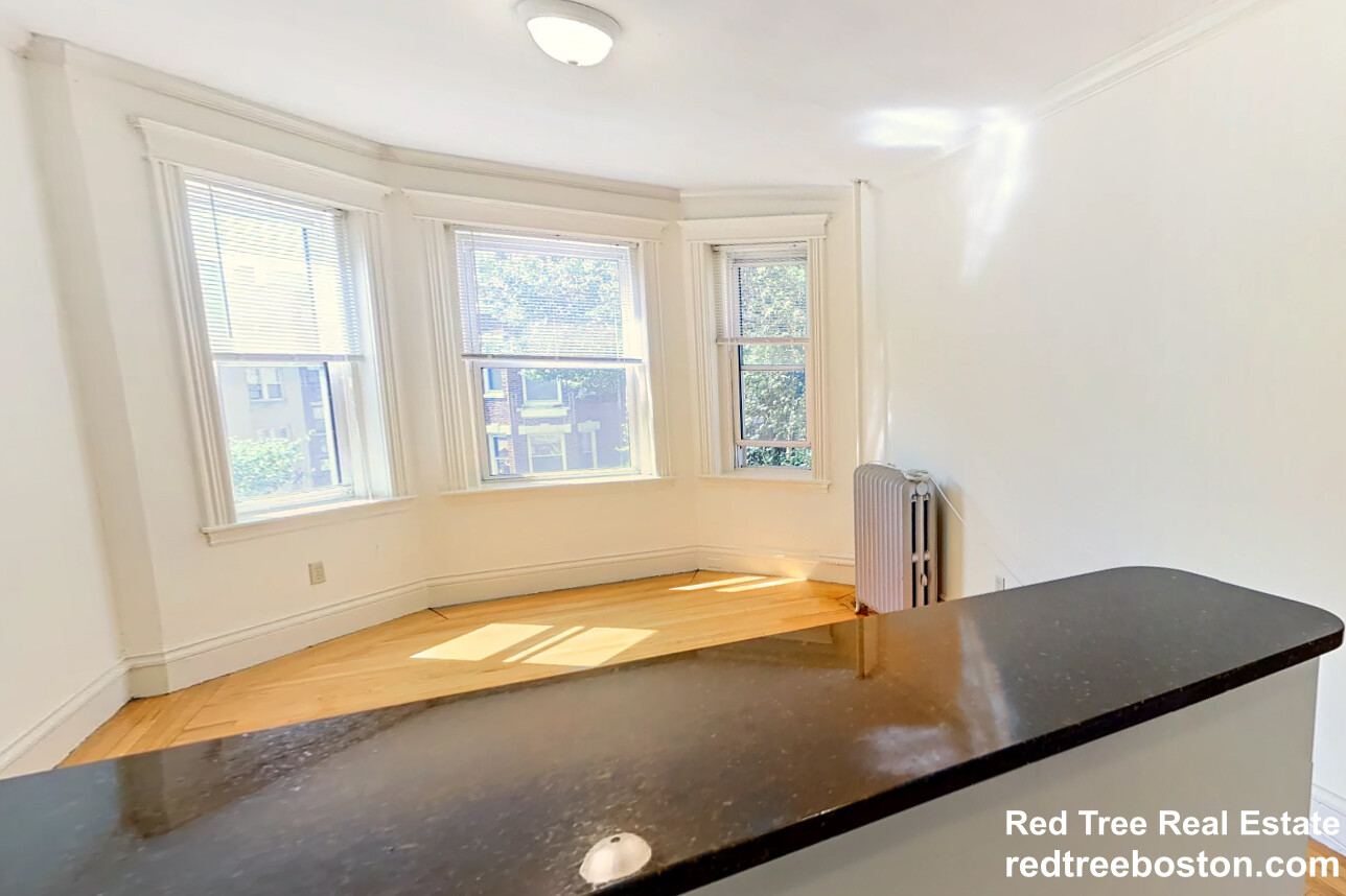 15 Queensberry St, Fenway