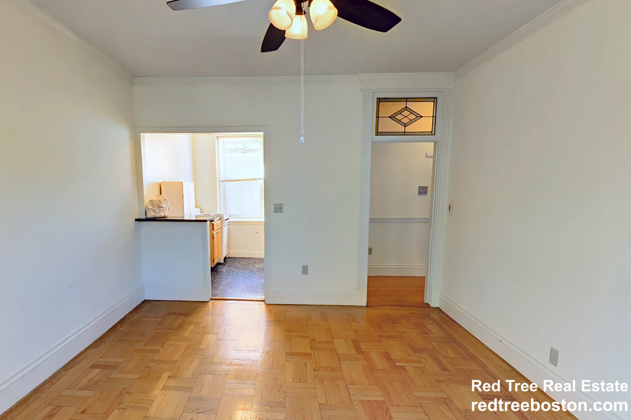 28 Queensberry St, Fenway