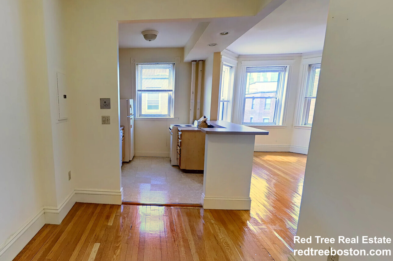 112 Jersey St, Fenway