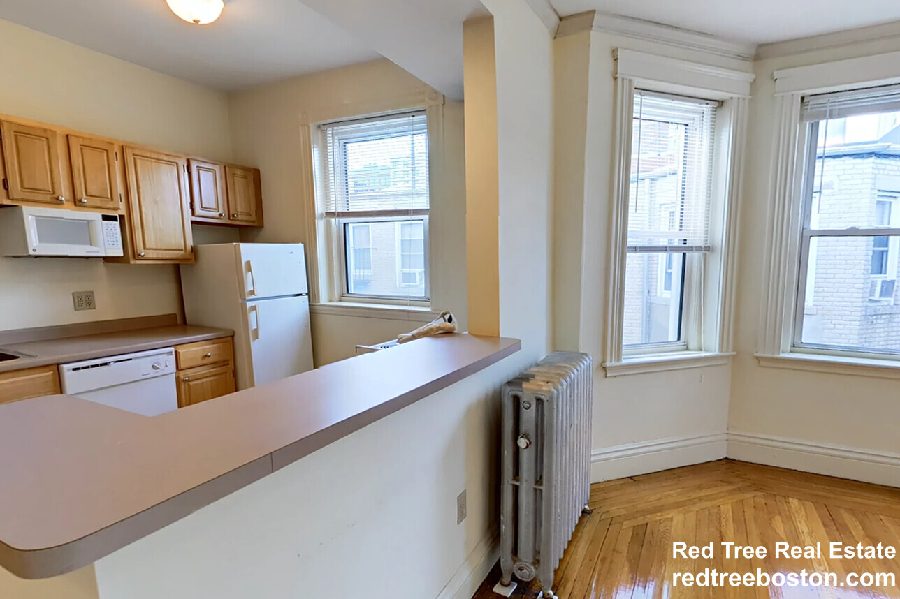 112 Jersey St, Fenway