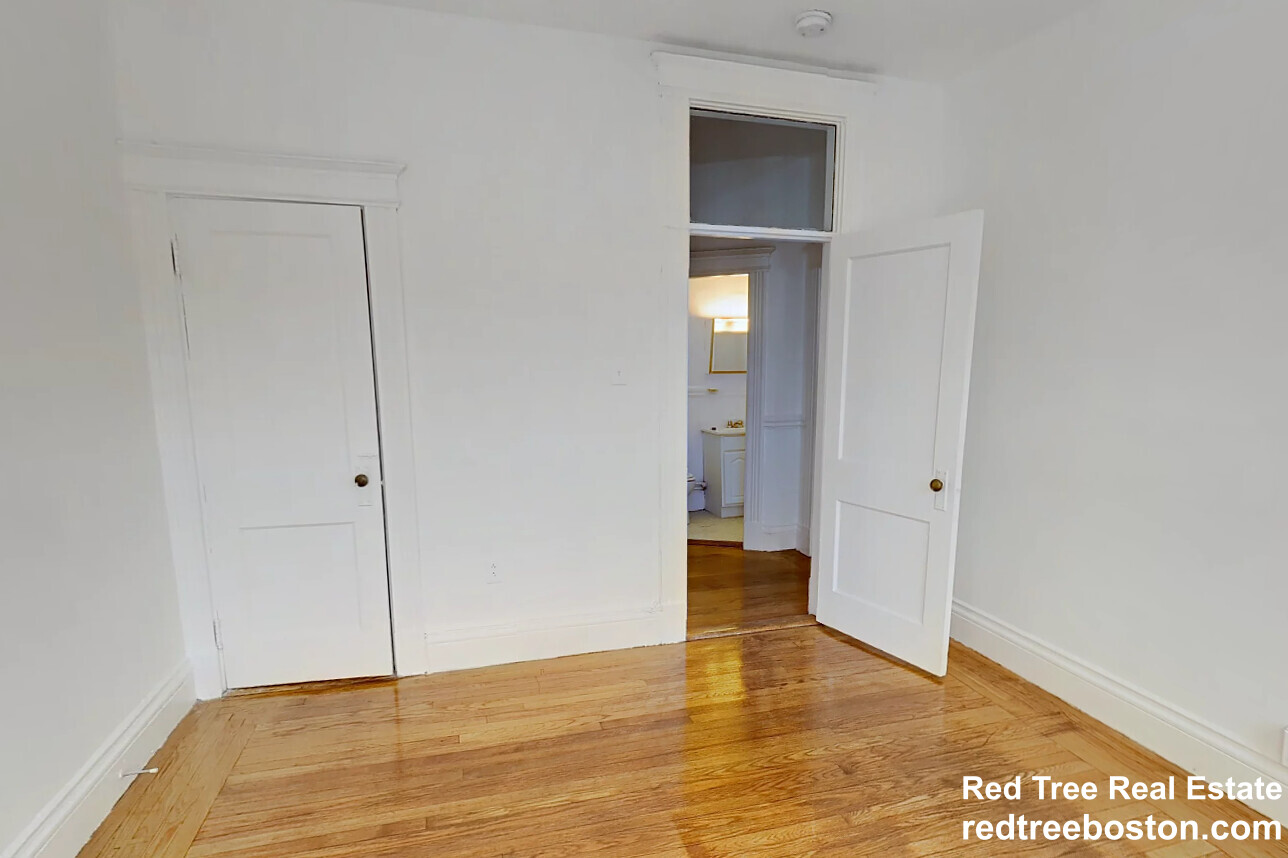 20 Queensberry St, Boston