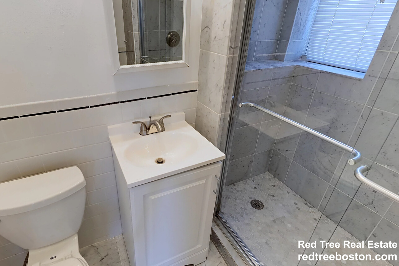 32 Queensberry St, Fenway