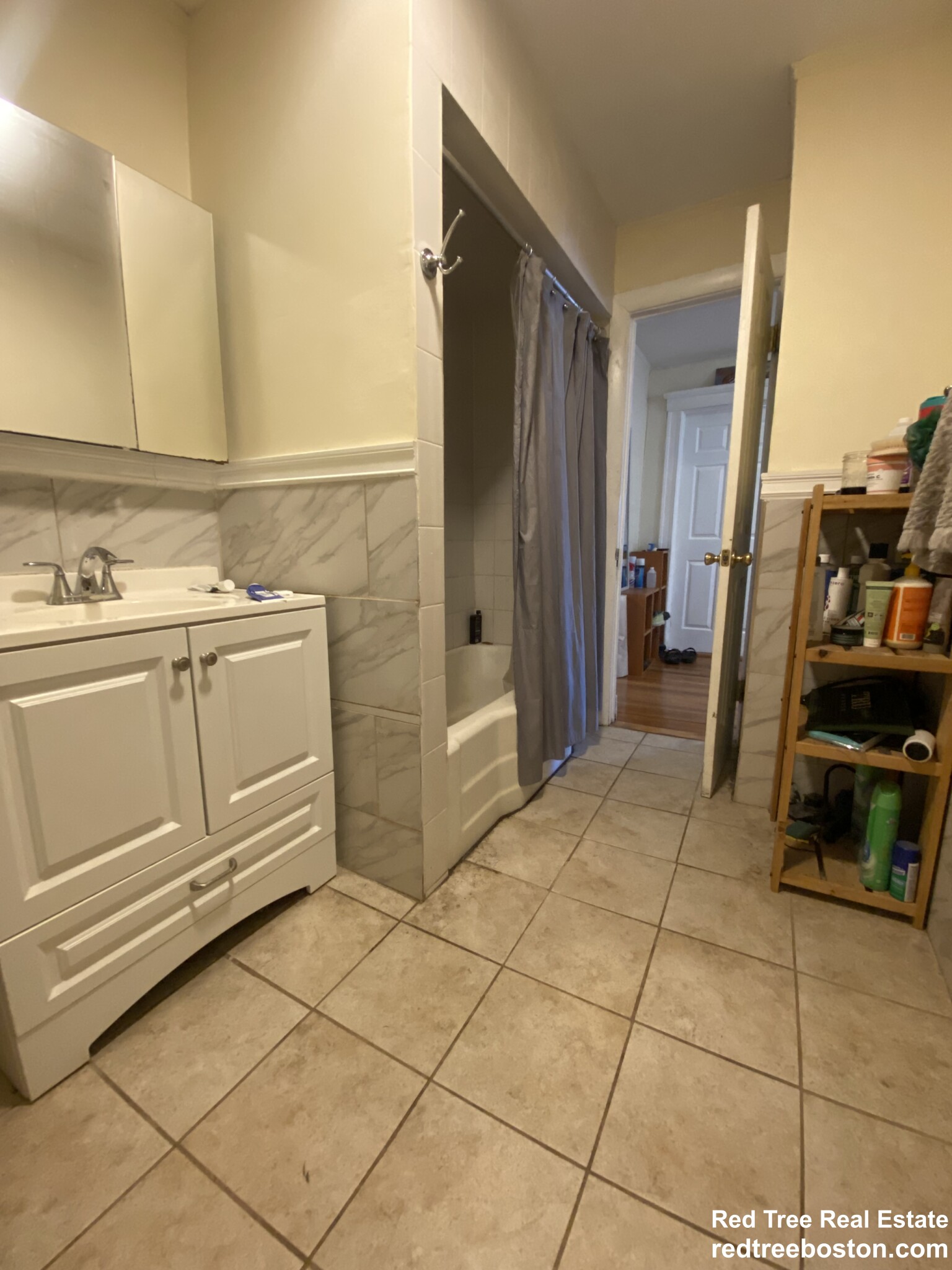 11 Kinross Rd, Brighton