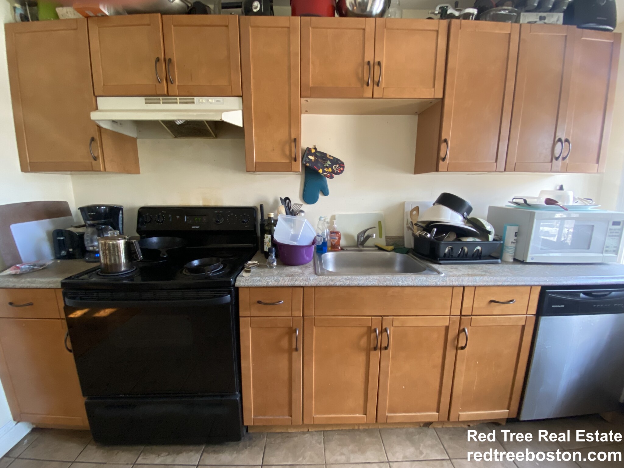 11 Kinross Rd, Brighton