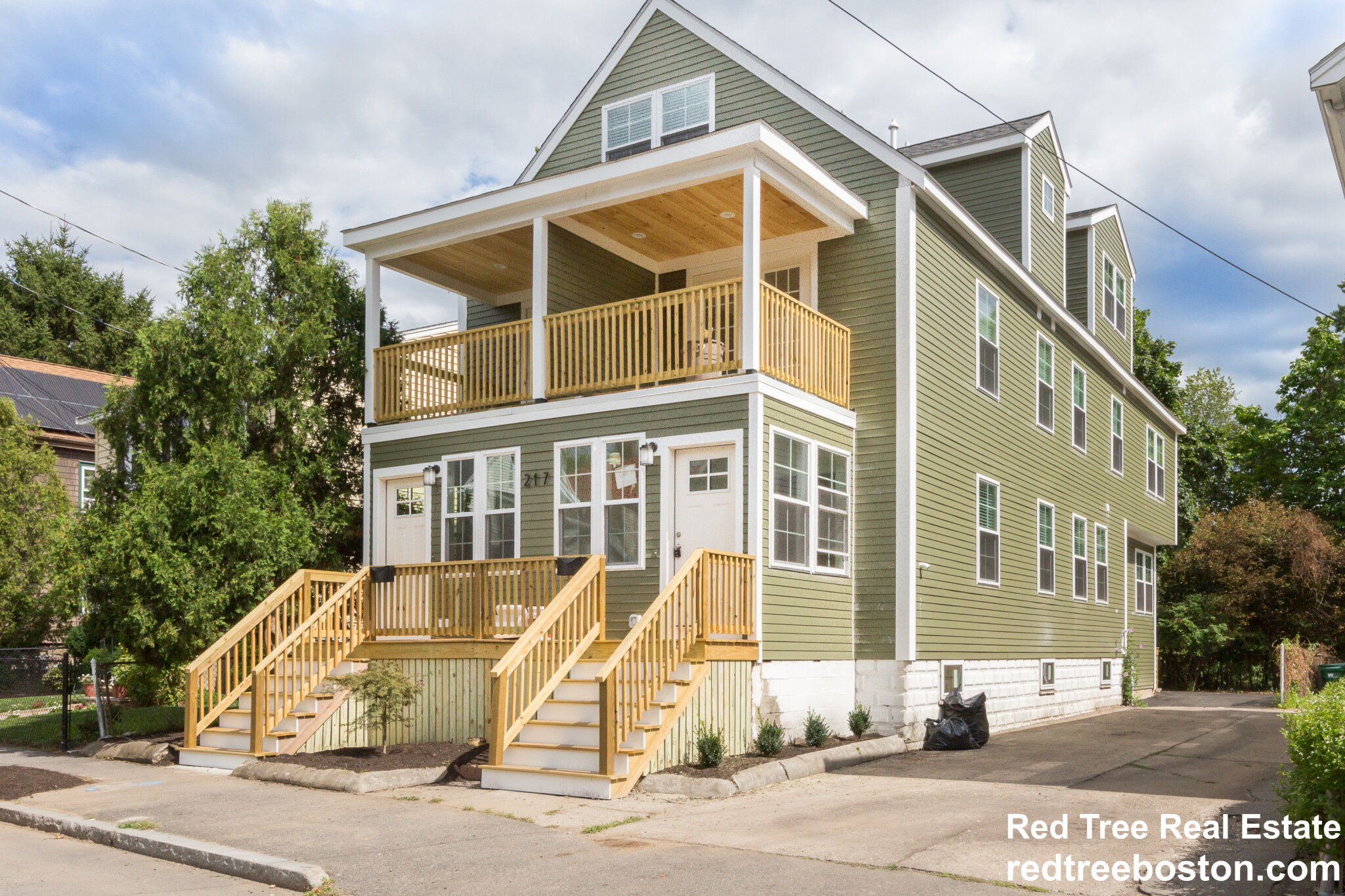 217 Arlington St, Medford