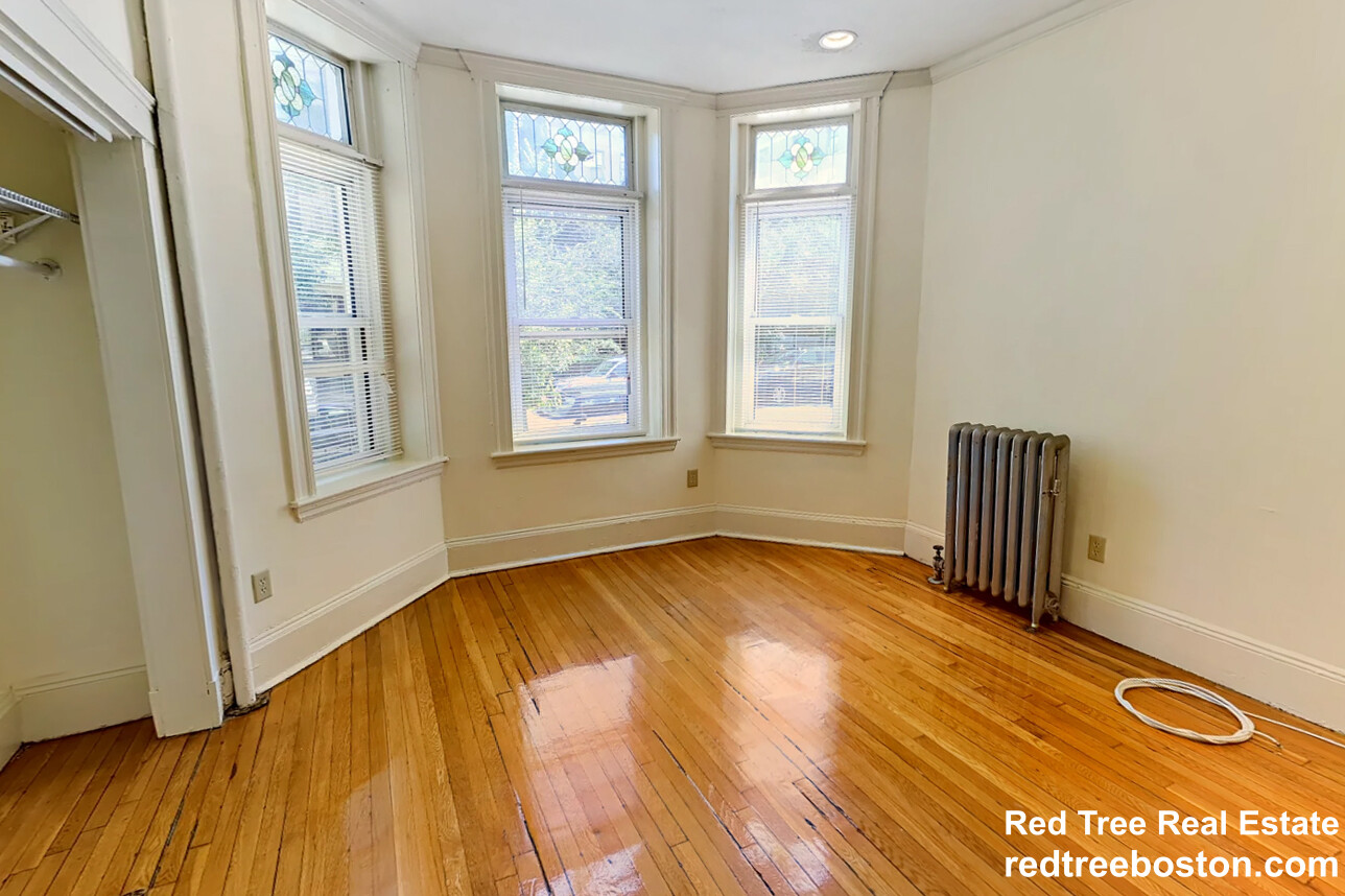 55 Queensberry St, Fenway