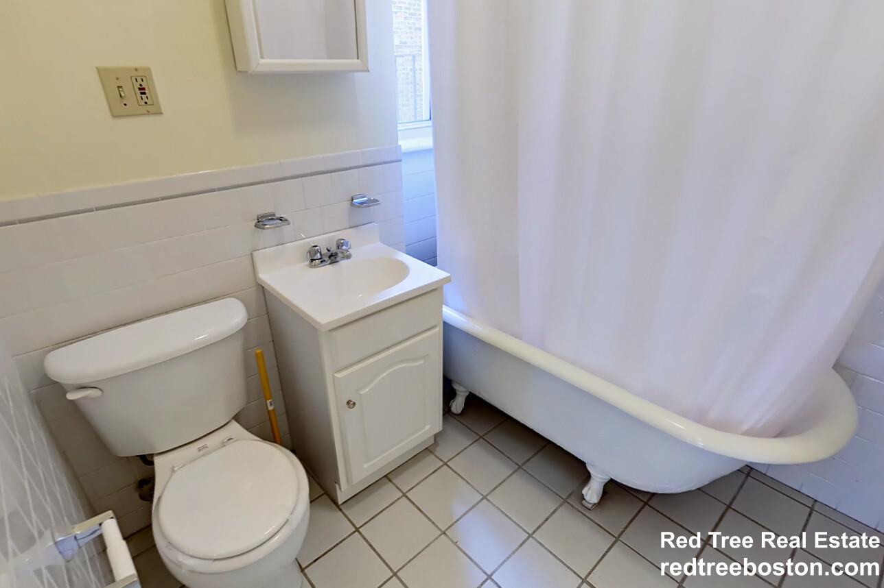 107 Queensberry St, Fenway