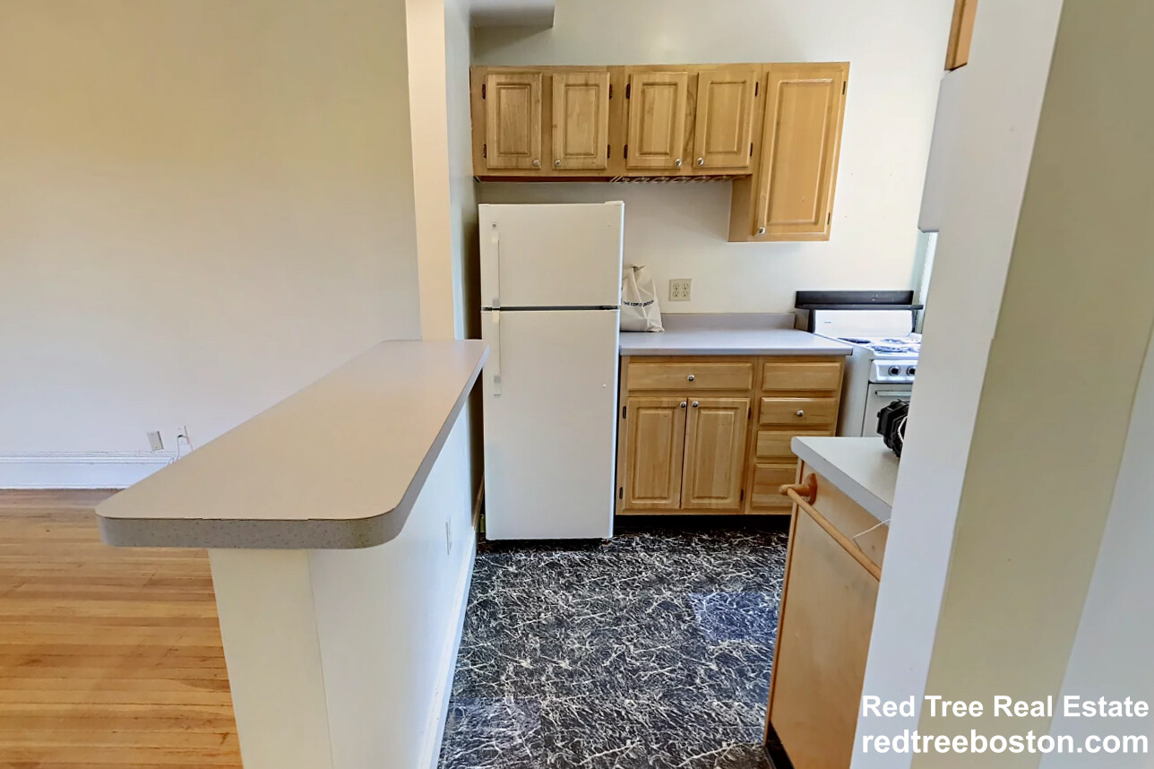 100 Queensberry St, Fenway