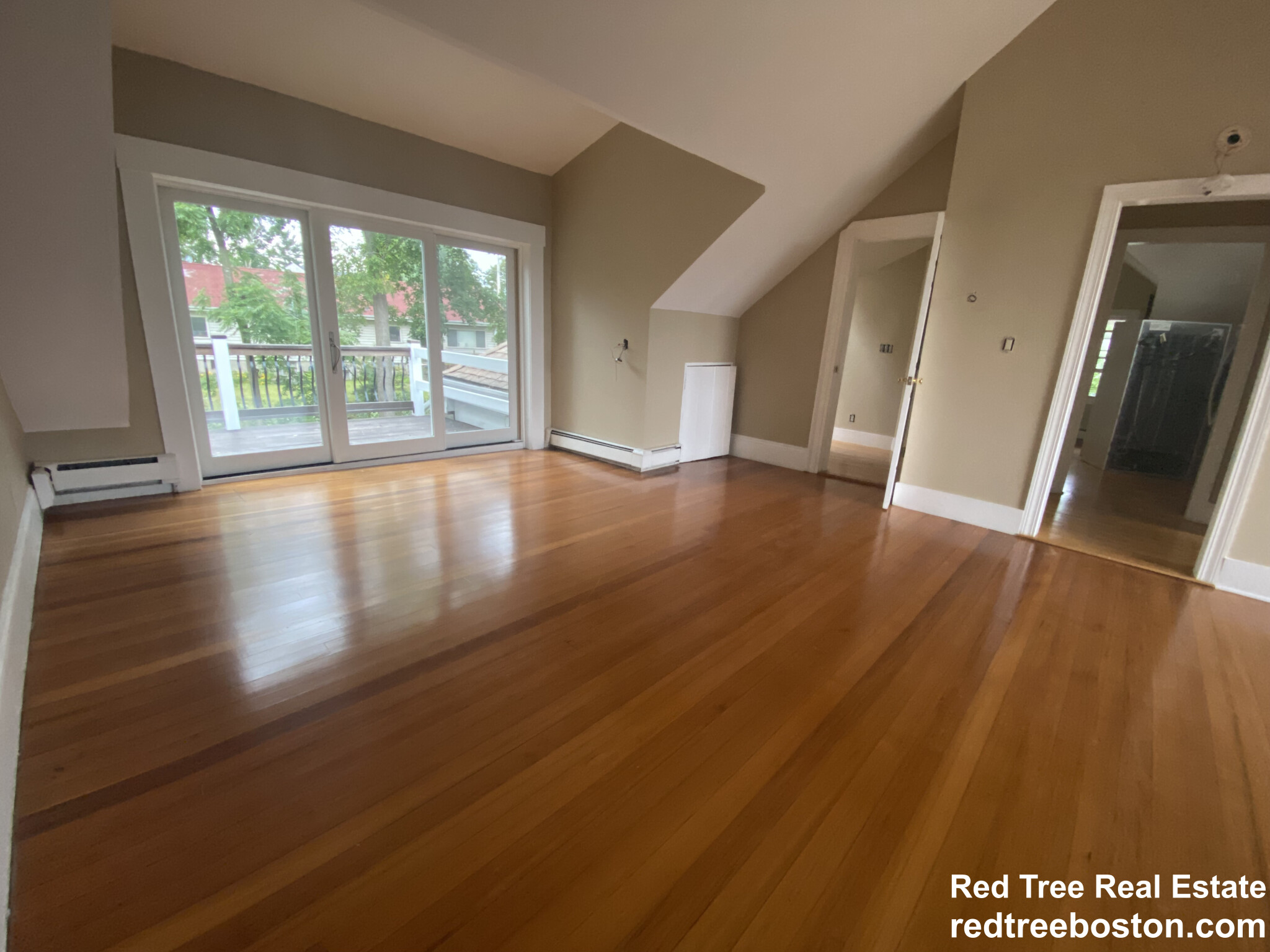 31 York Tr, Brookline