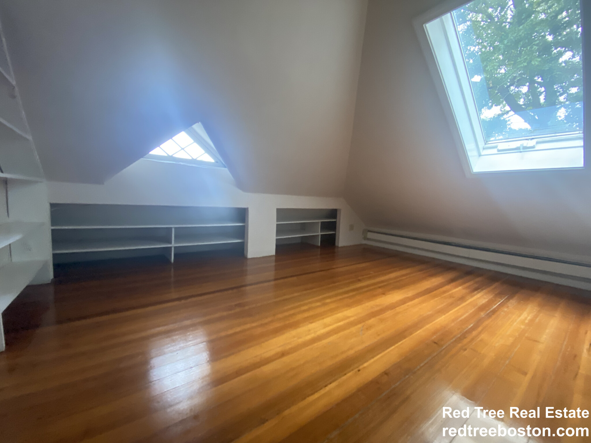 31 York Tr, Brookline