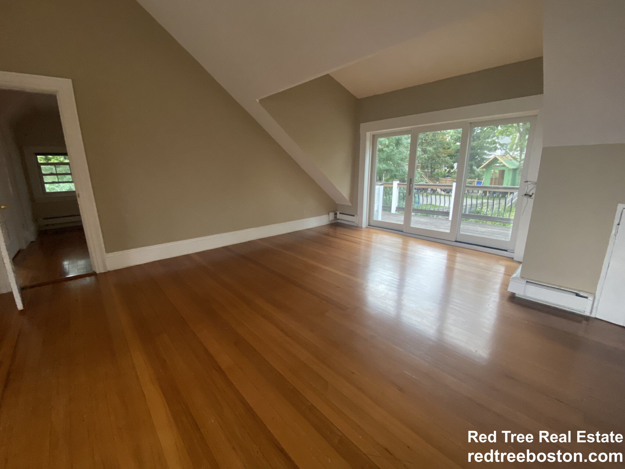 31 York Tr, Brookline