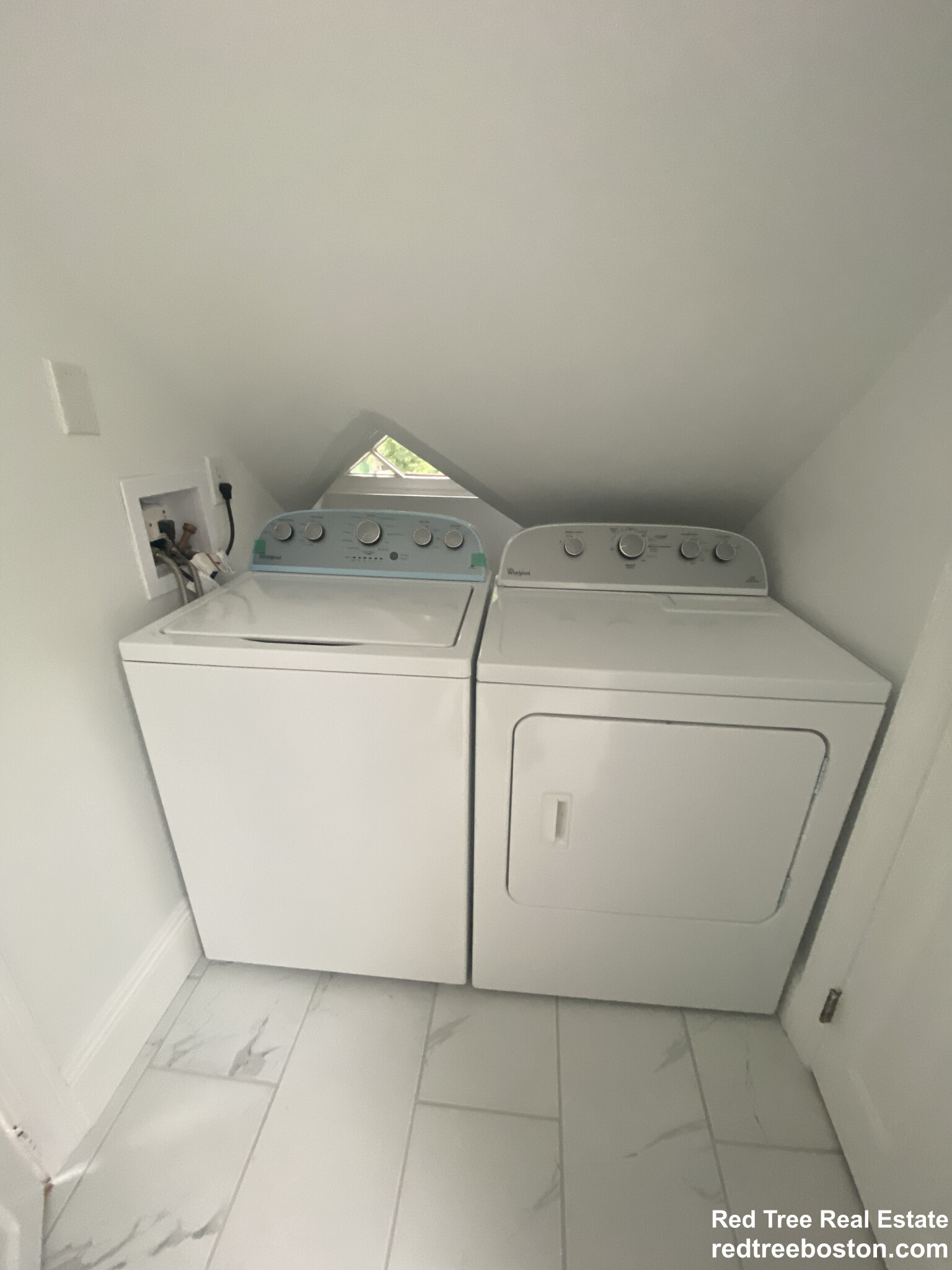 31 York Tr, Brookline