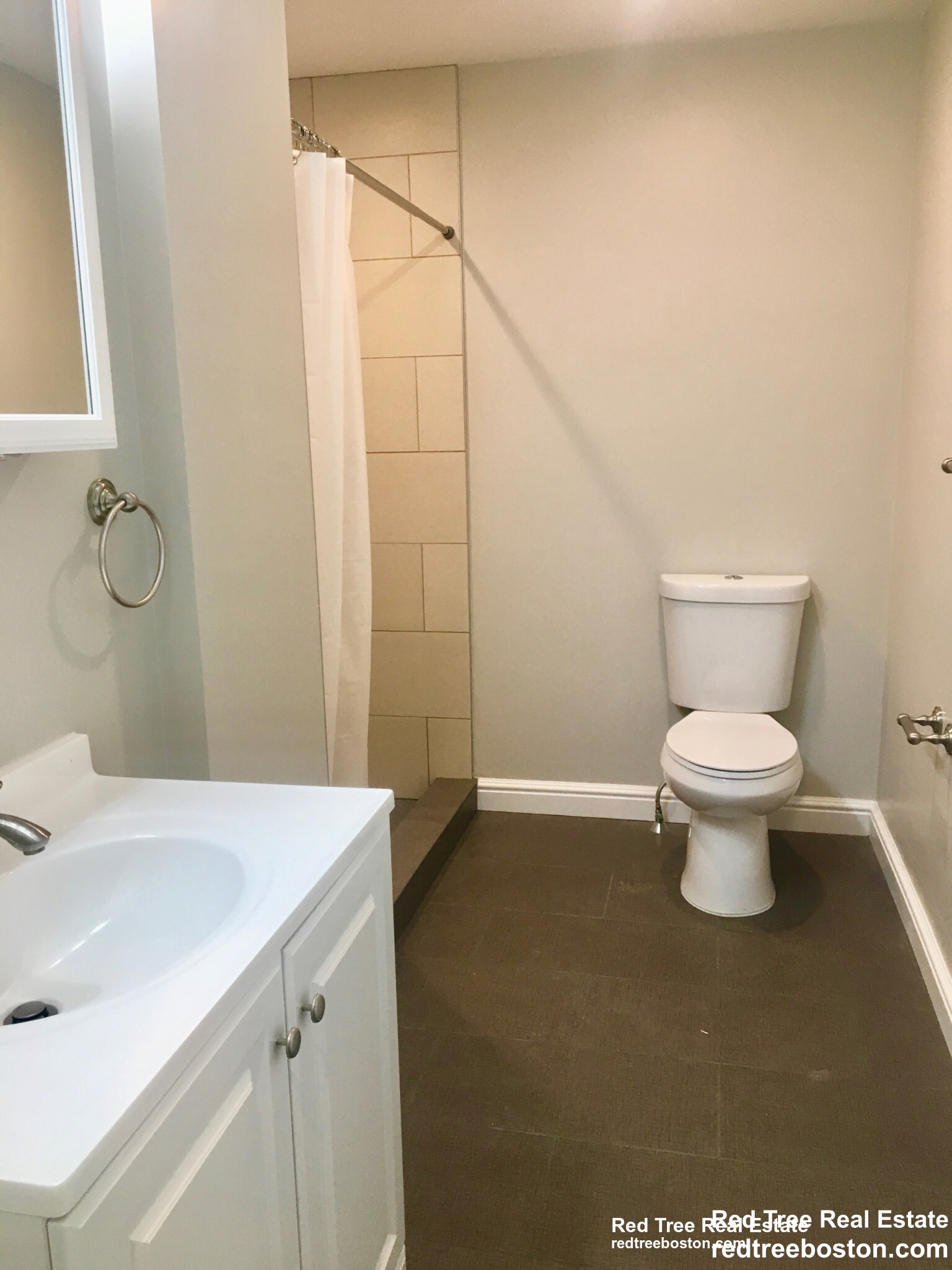 47 Bay State Rd, Fenway