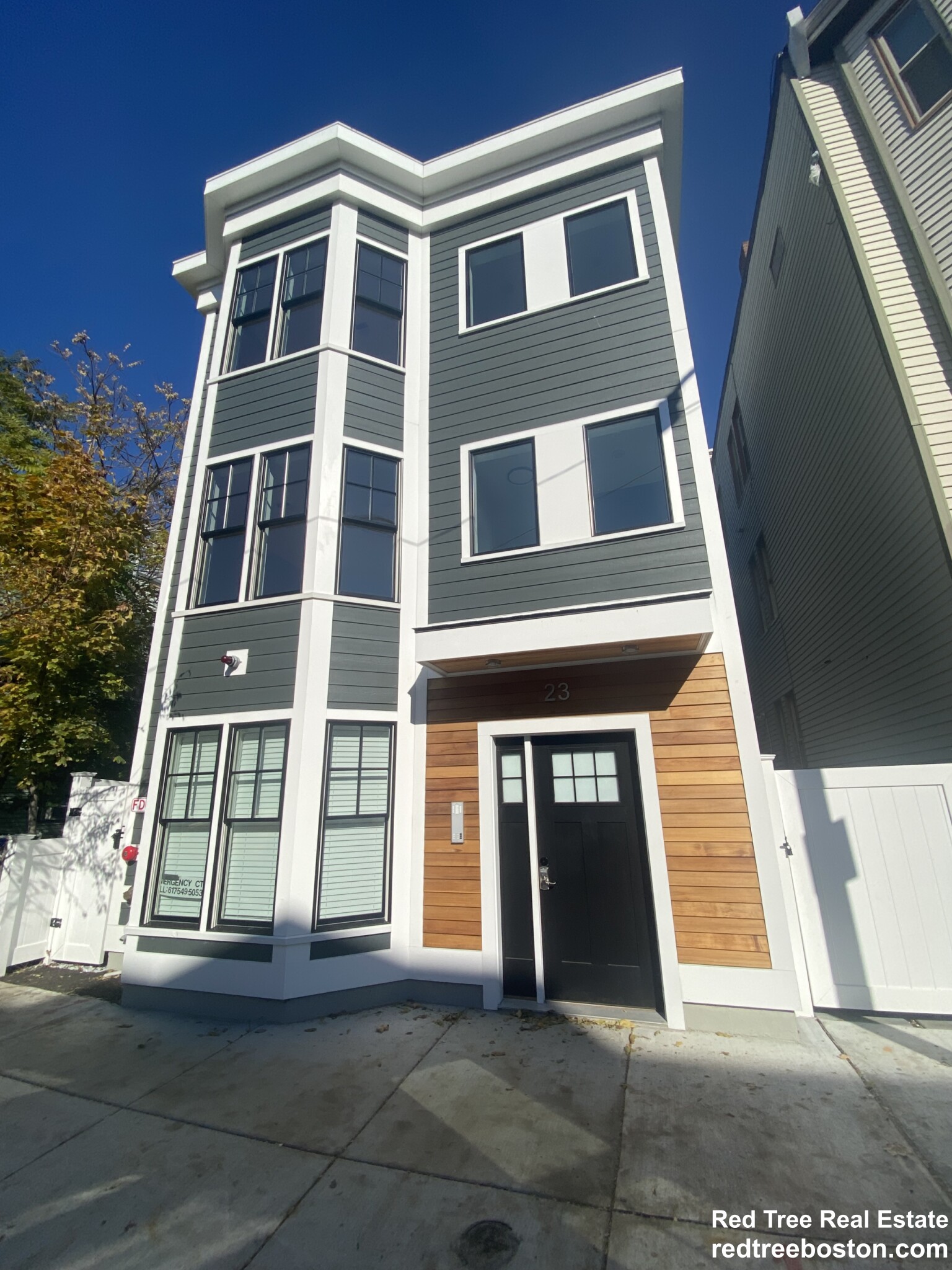 23 Brooks St, East Boston