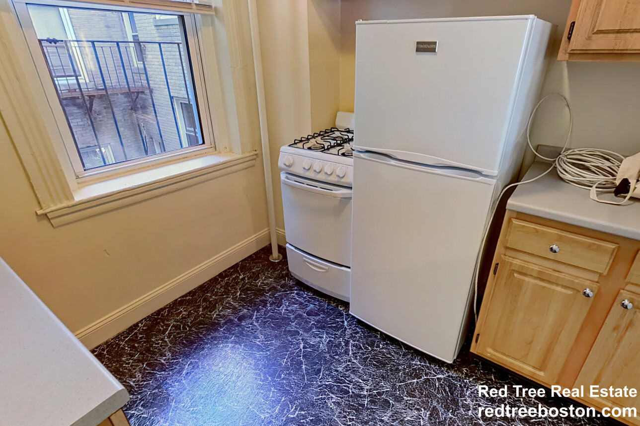 28 Queensberry St, Fenway