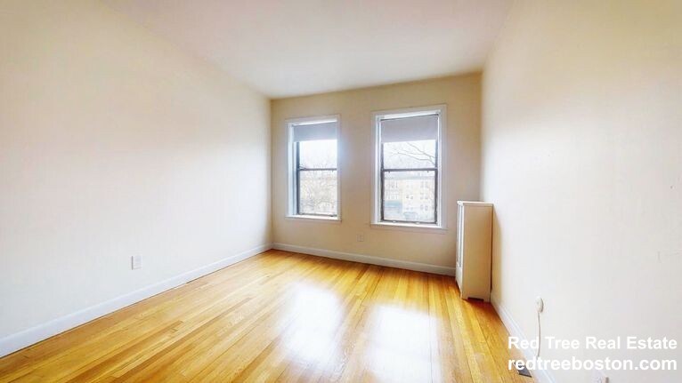 1133 Commonwealth Ave, Allston