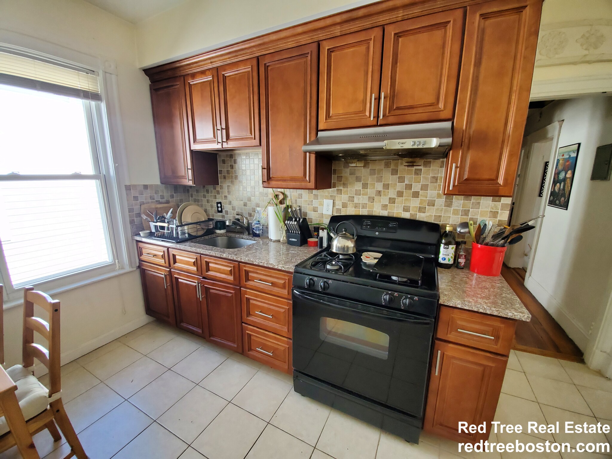 290 Summit Ave, Brighton