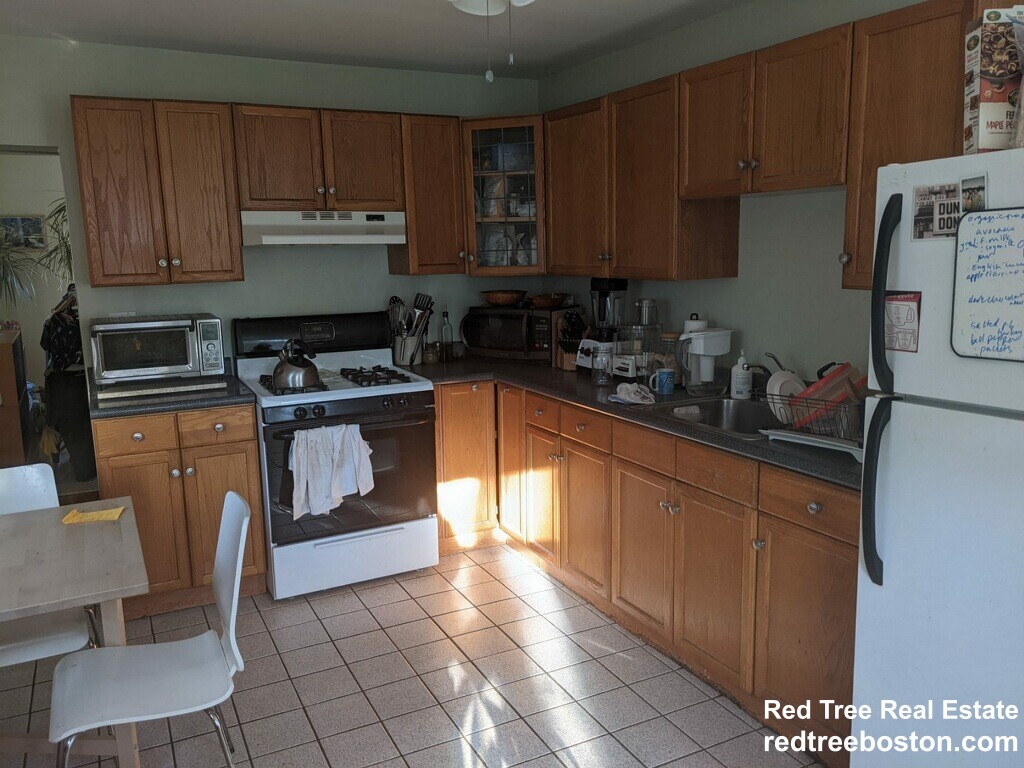 20 Ashley St, Jamaica Plain