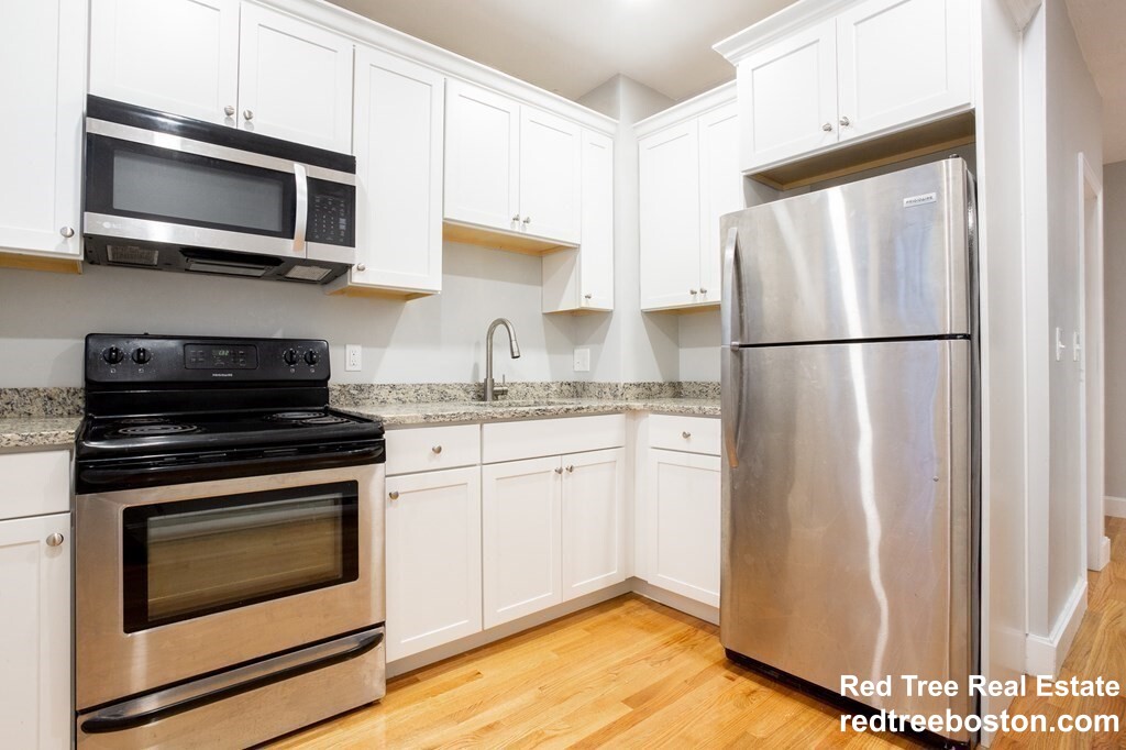 754 Huntington Ave, Mission Hill