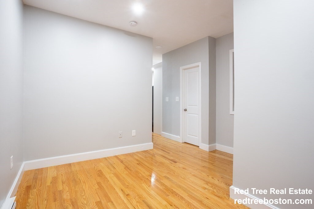 754 Huntington Ave, Mission Hill