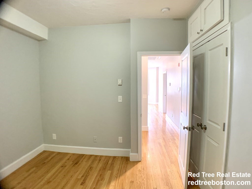 754 Huntington Ave, Mission Hill