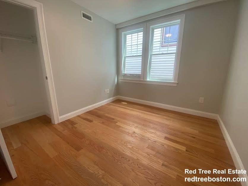 23 Brooks St, East Boston