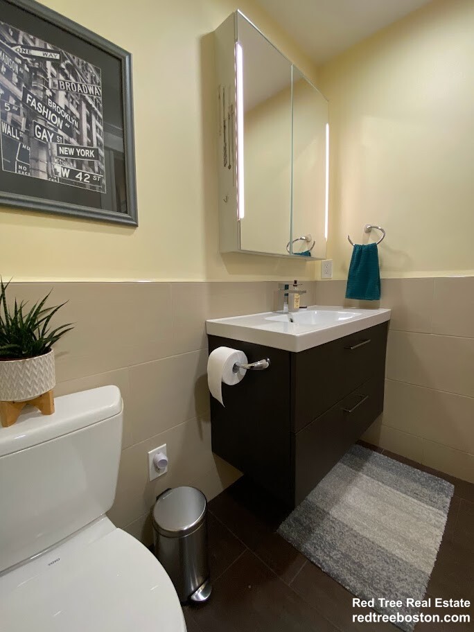 143 Longwood Ave, Longwood