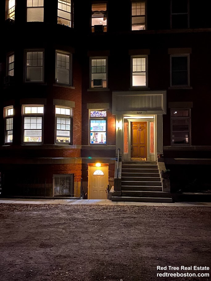 143 Longwood Ave, Longwood