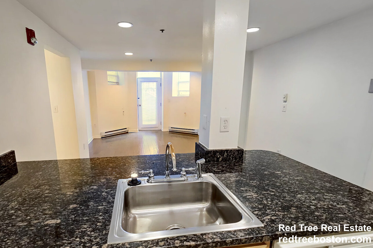 112 Jersey St, Fenway