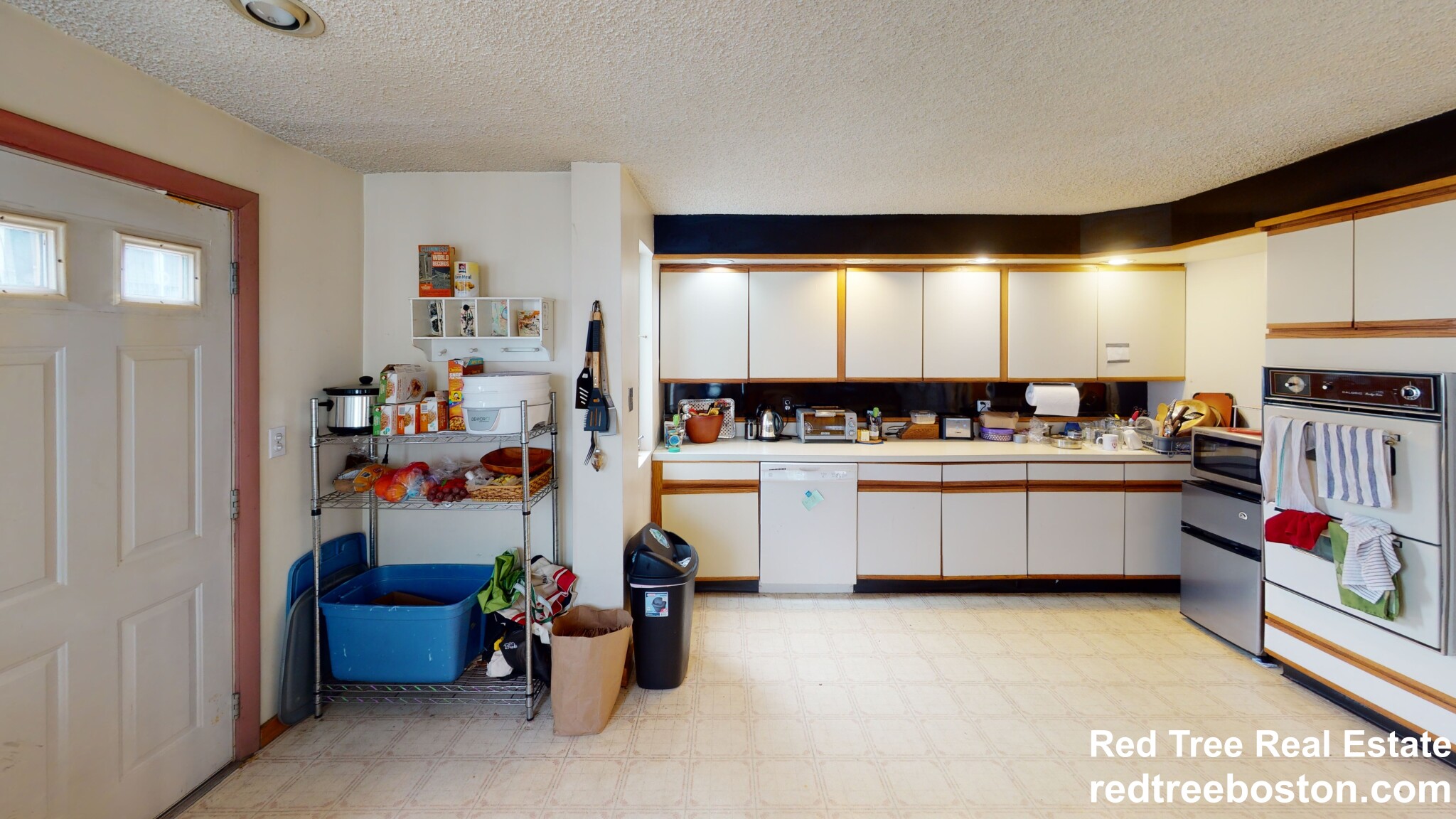 27 Princeton St, Medford