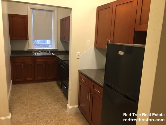 33 Lancaster Ter, Corey Hill