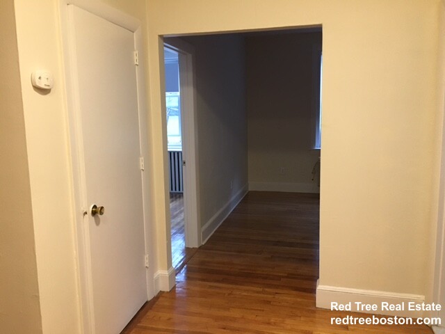 33 Lancaster Ter, Corey Hill