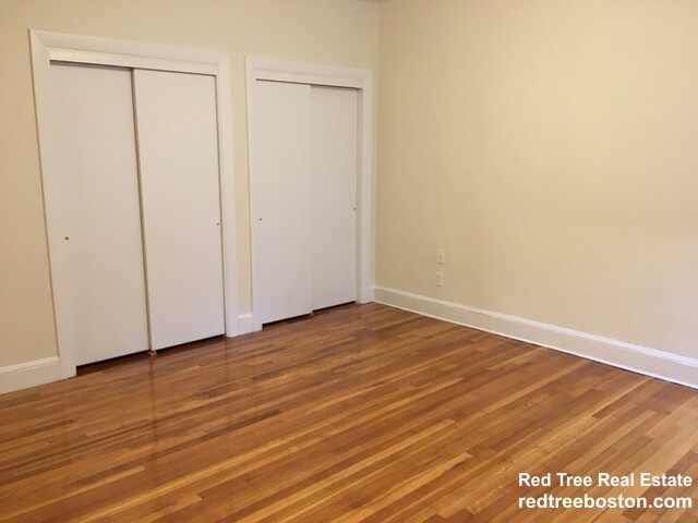 33 Lancaster Ter, Corey Hill